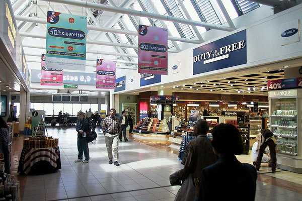 Duty-free company at London airport apologizes after being accused of discrimination