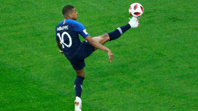 Mbappe is a young ‘alien’, says Varane