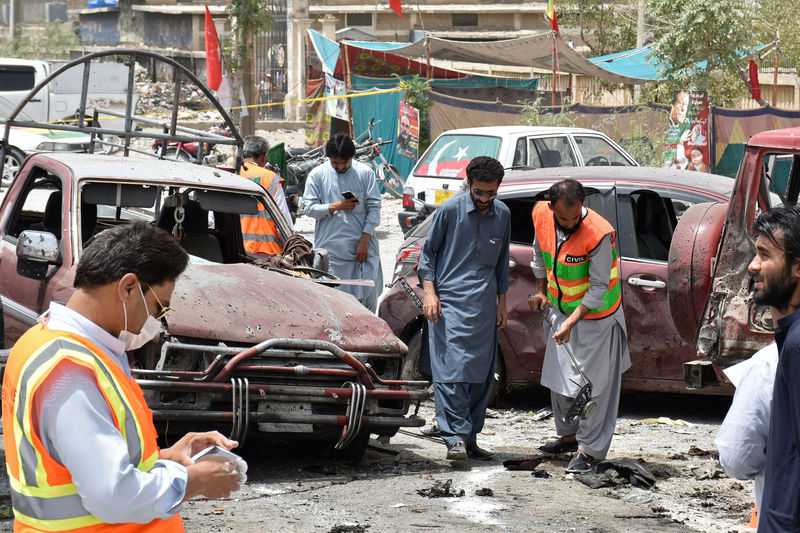 Explosion kills 31 as Pakistanis vote