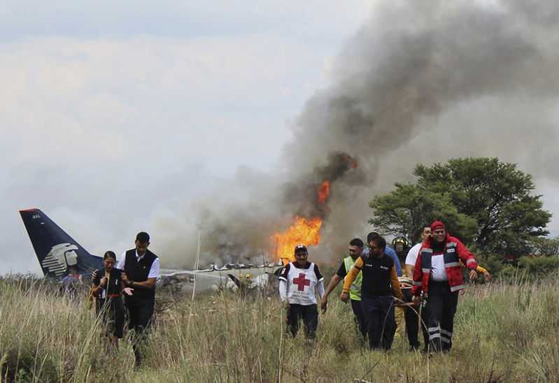 Passengers, crew survive jetliner crash in Mexico