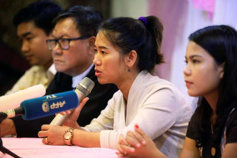 Wives of Myanmar reporters disappointed in Suu Kyi
