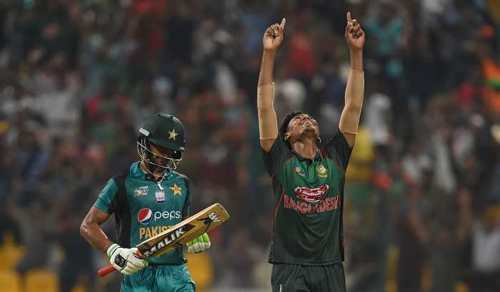 Bangladesh storm into Asia Cup final drowning Pakistan