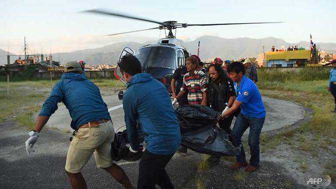 Nepal rescuers retrieve bodies of nine climbers