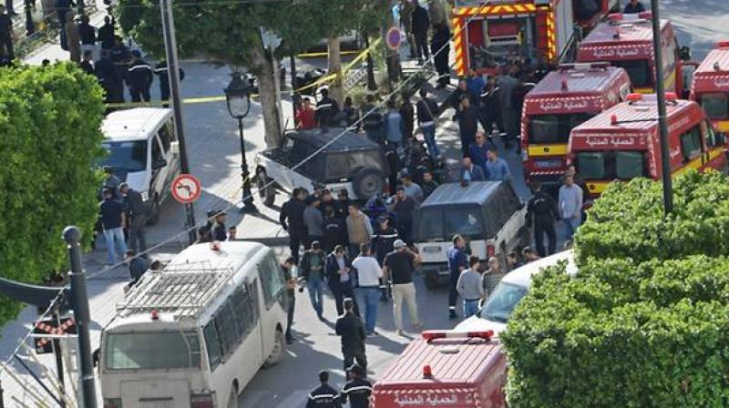 Woman suicide bomber blew herself, wounds 9 in Tunis: ministry