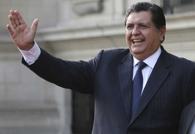 Ex-Peru leader seeks asylum in Uruguay mission