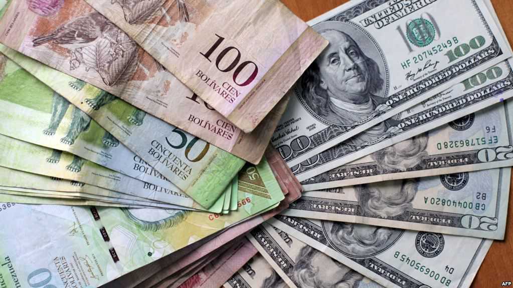 Former Venezuela treasurer accepted $1 billion in bribes