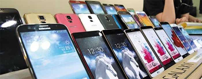 Samsung's Quarterly Phone Sales Dwindle