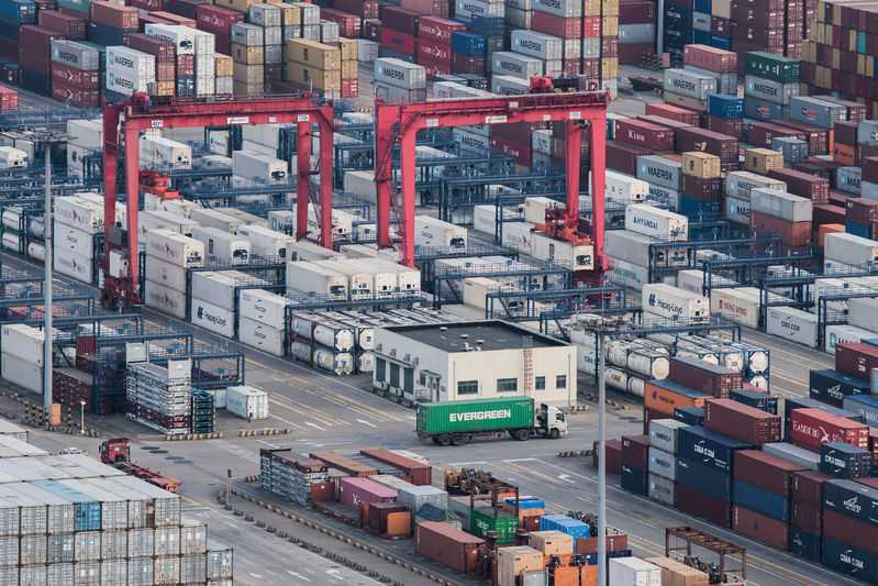 China exports weaken ahead of U.S. trade talks