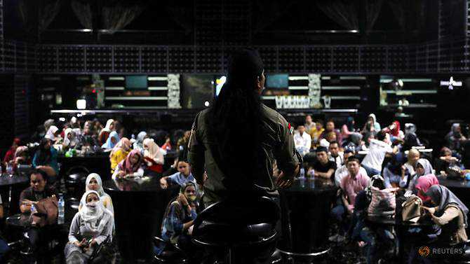 Muslim preacher defies conservatism to preach in Indonesia nightclubs