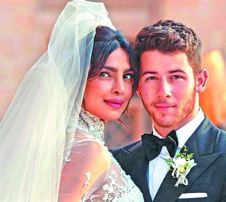 Priyanka sees off husband Nick Jonas