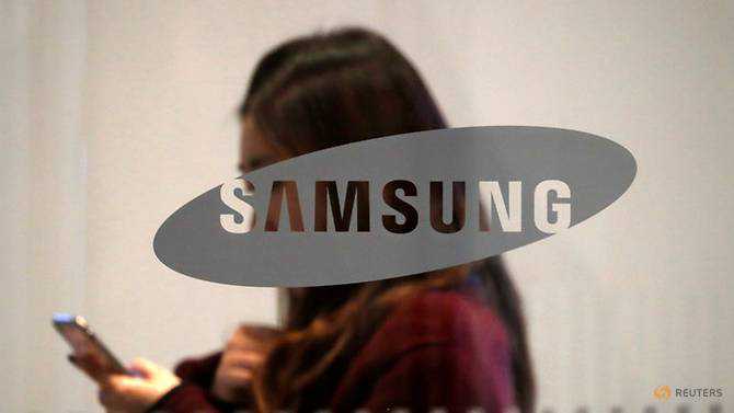 Samsung Elec says weak chip demand pushed Q4 profit well below market estimates