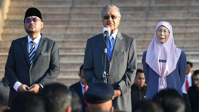 Malaysia’s wealth must be distributed equally among all races: PM Mahathir