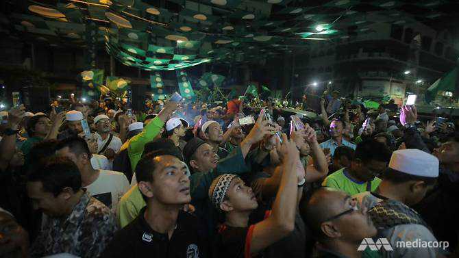 Shisha, karaoke banned in Malaysian state of Kelantan
