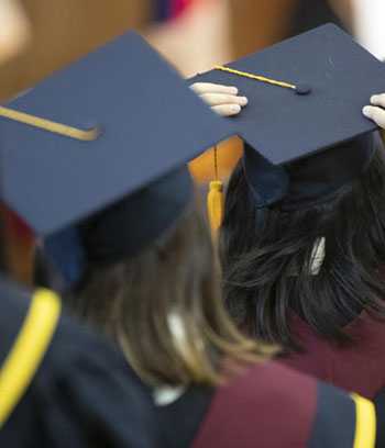 Only 1 in 10 Fresh Graduates Finds Permanent Job