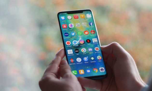 Smartphone market records negative growth in 2018