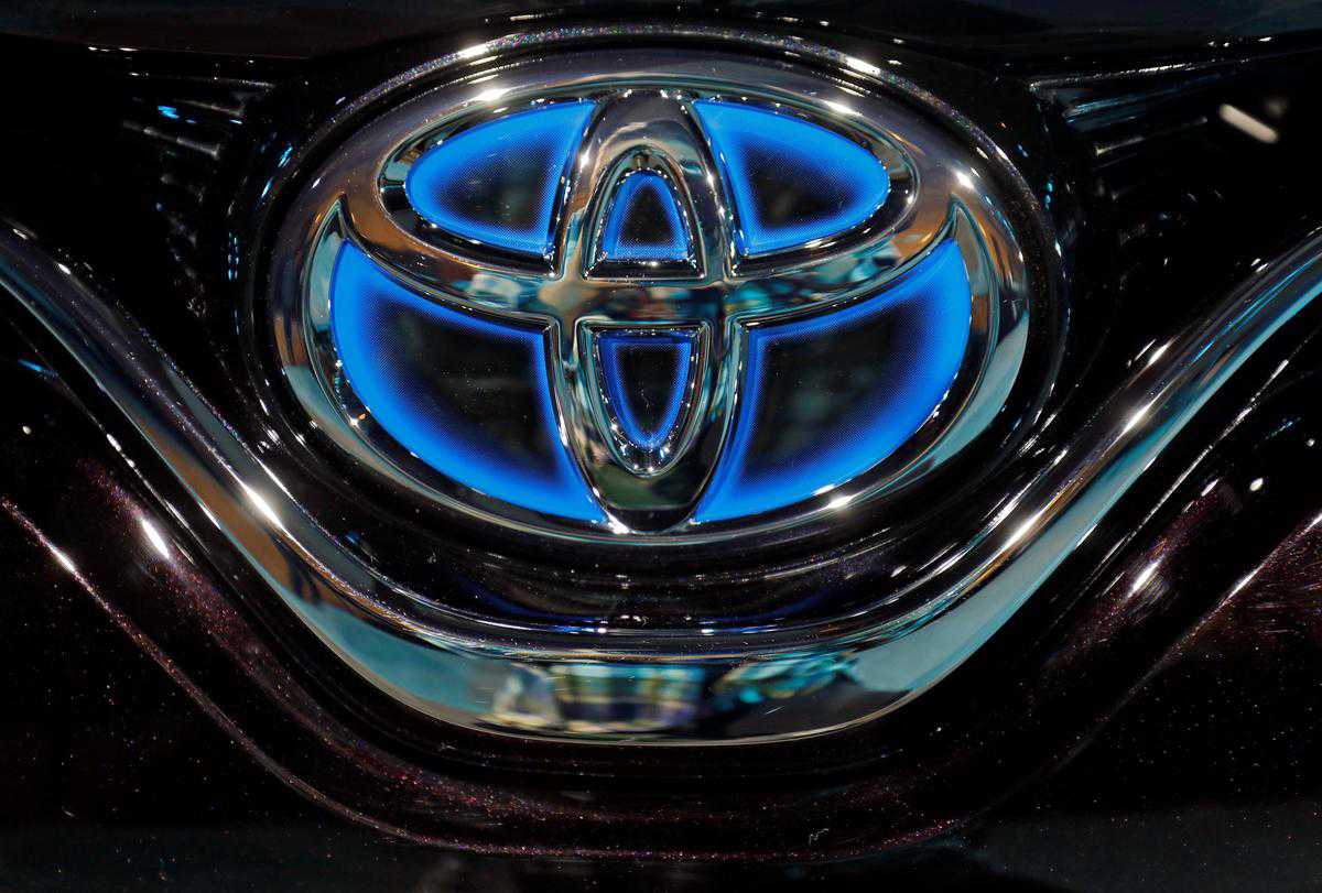 Toyota's third-quarter operating profit edges up as Asia sales rise