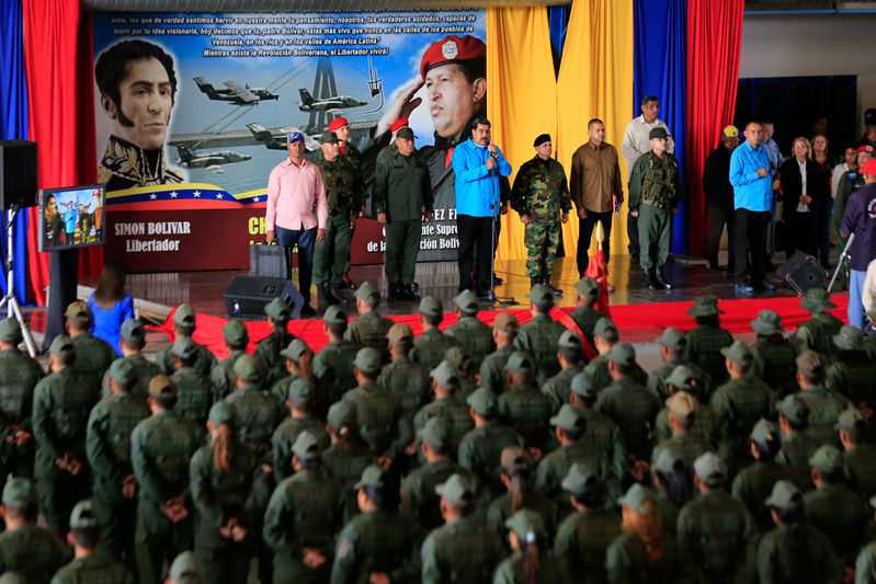 U.S. urging Venezuela military to abandon president Maduro