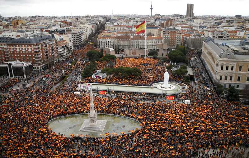 Madrid demonstrators reject government’s Catalonia policy