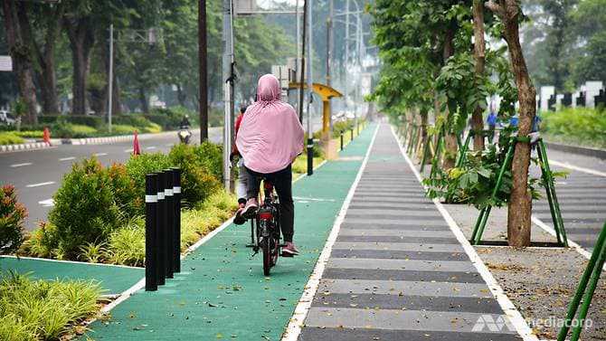 Bleak future for Jakarta cyclists as cars dominate the city's roads