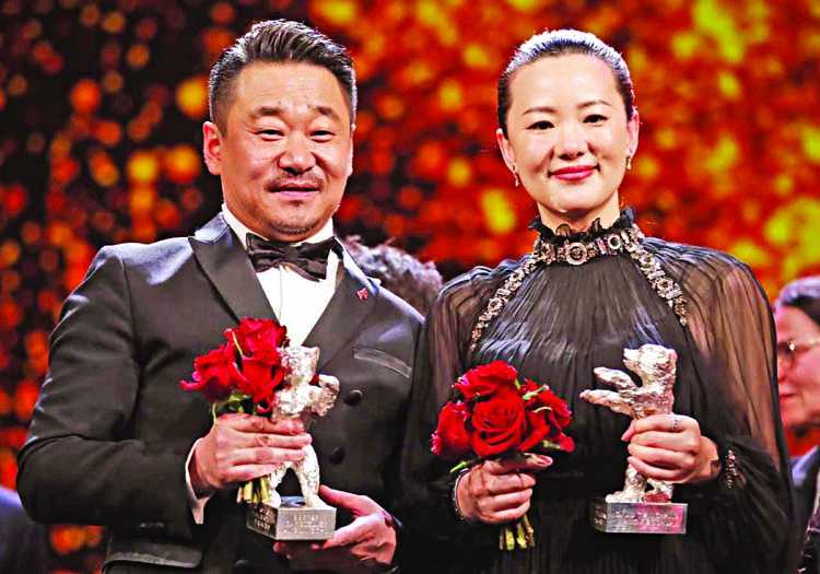 'Synonyms' takes top prize