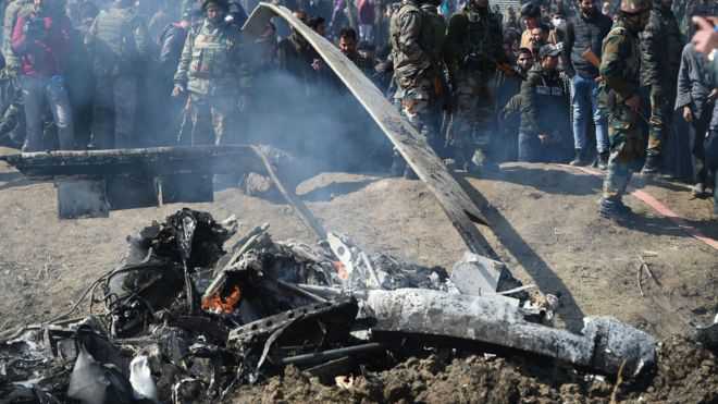 Pakistan-India: Pakistan 'shoots down two Indian jets' over Kashmir