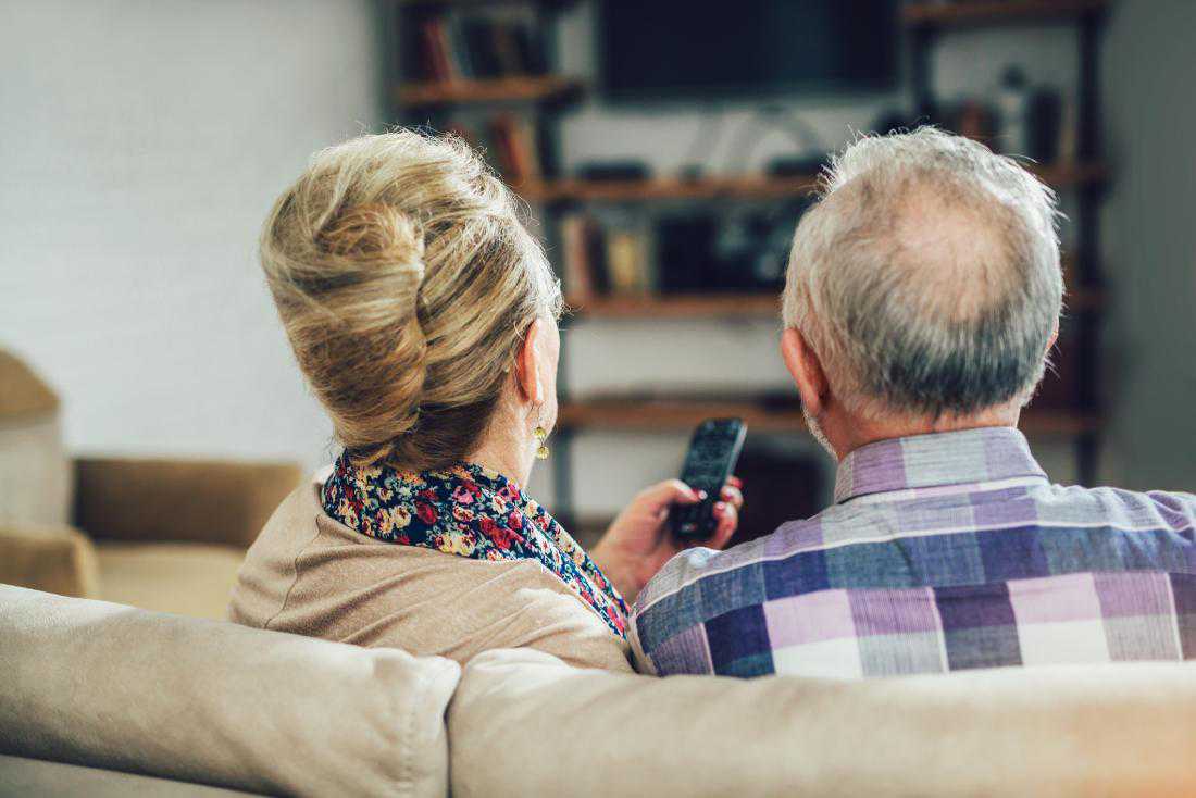 Excessive daily TV at older age tied to poorer memory