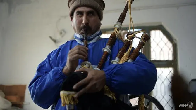Pakistan - the other great home of the bagpipes