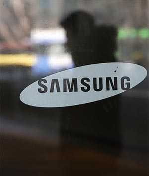 Samsung Warns of Dismal Q1 Earnings