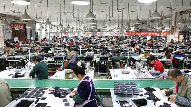 China March factory activity grows for first time in four months