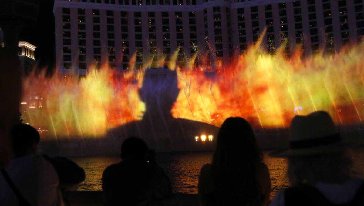 Game of Thrones takes over Bellagio fountains in Las Vegas