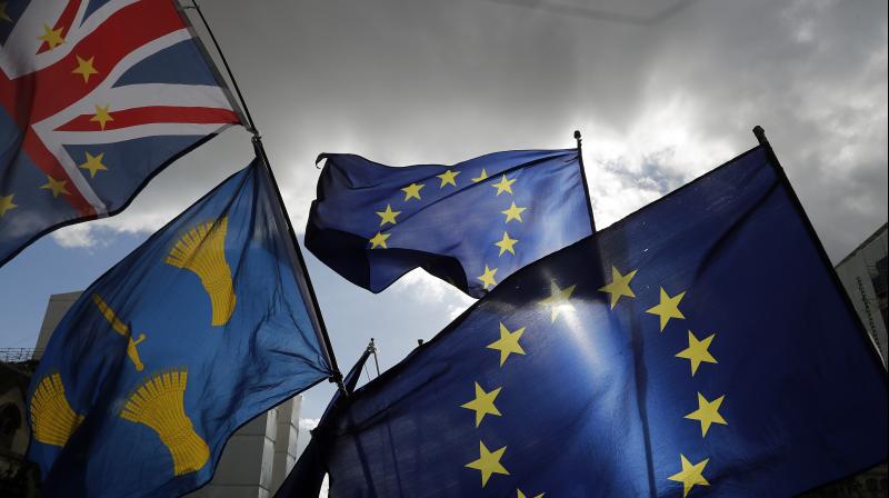 EU panel backs visa-free travel for Britons after Brexit