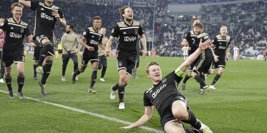 Ajax stun Ronaldo's Juventus to reach semis