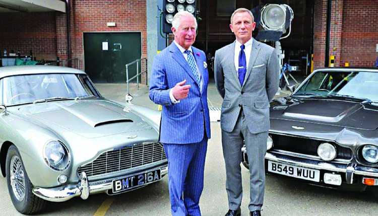 Bond set gets royal visit