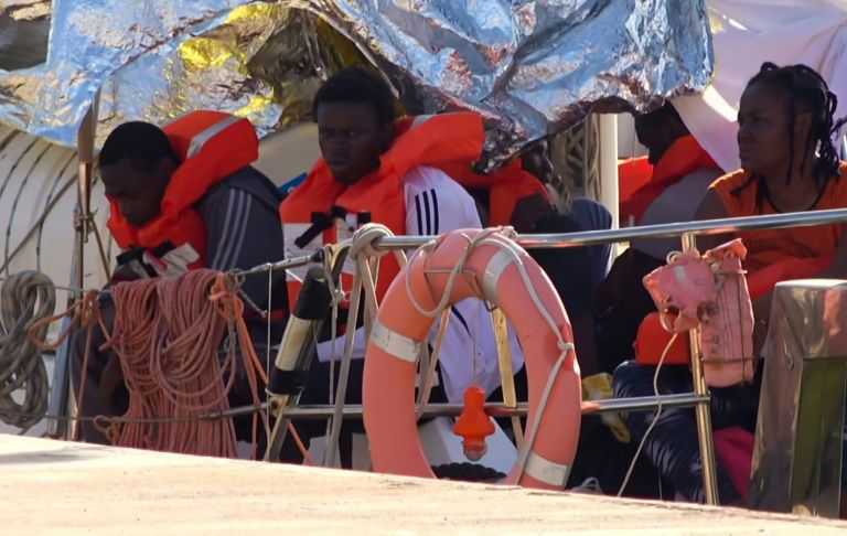 Malta to relocate migrants on rescue ship