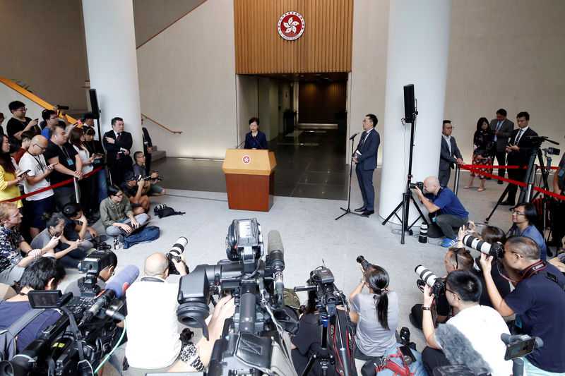 H.K. leader sees ‘way out’ of chaos through dialogue