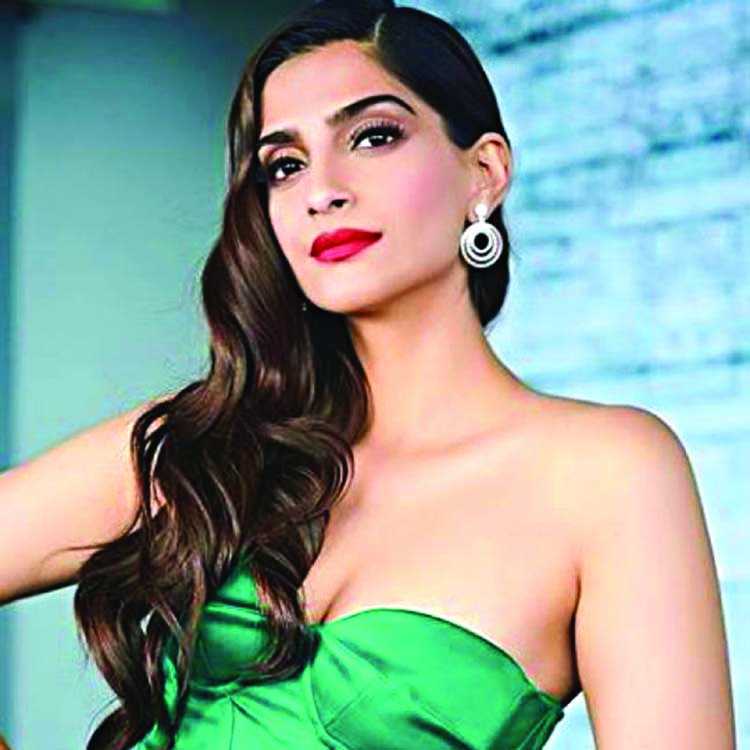Sonam to don the lucky 'Red' color
