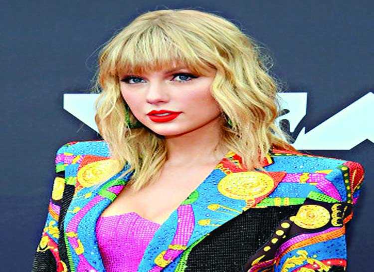 Man broke into Taylor Swift's home, took off shoes