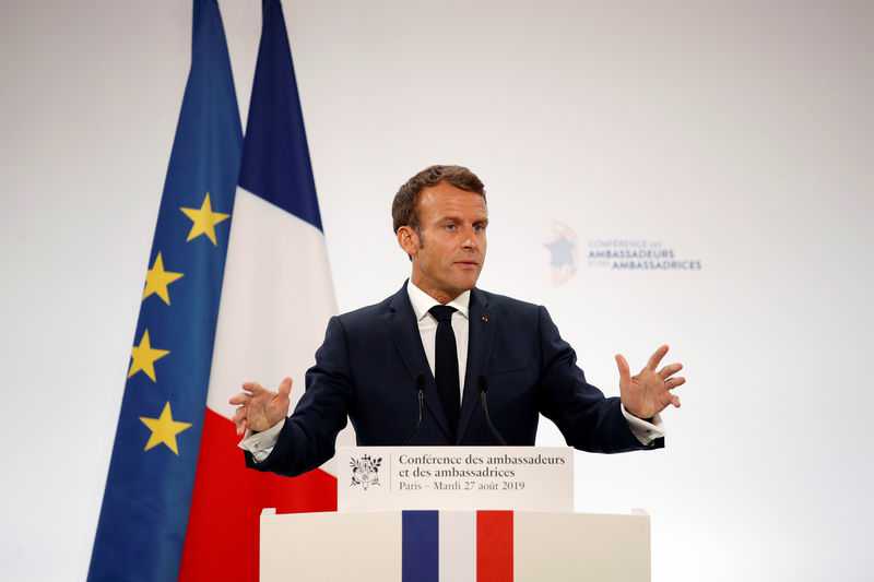 Taking helm of diplomacy, Macron ignores EU