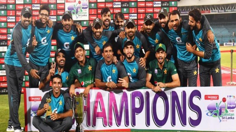 Pakistan defeat Sri Lanka, seal series