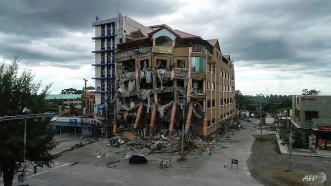 Toll in Philippine earthquakes climbs to 21