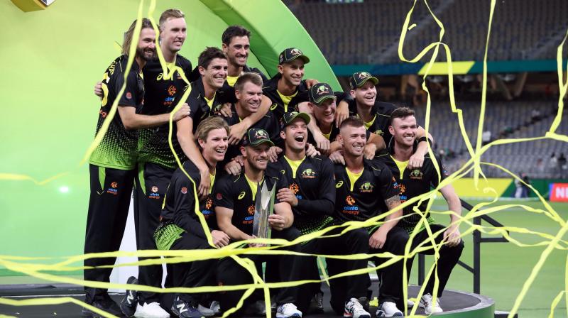 Australia steamrolls over Pakistan to clinch T20 series