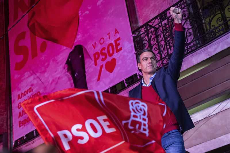 Far right surges amid Socialist win in Spain