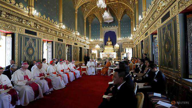 Pope Francis meeting Thai king, Buddhist patriarch in visit