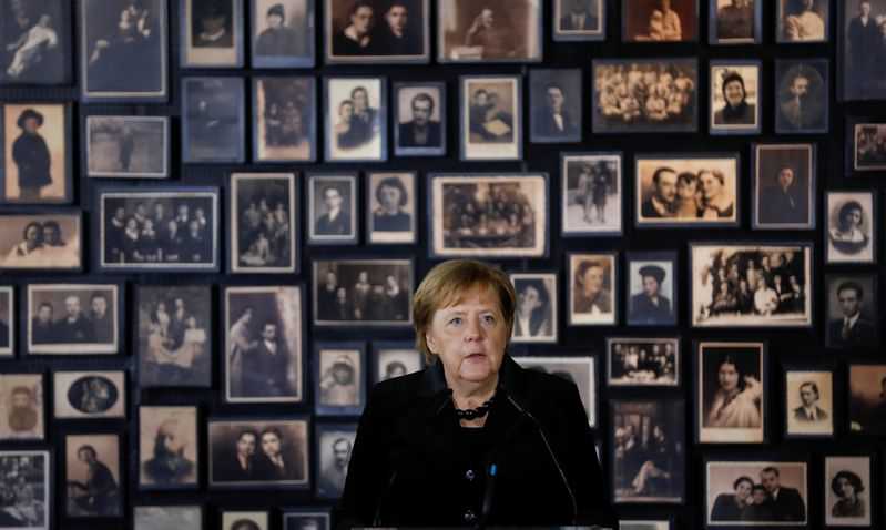 Merkel voices ‘shame,’ urges history not be forgotten on 1st Auschwitz visit
