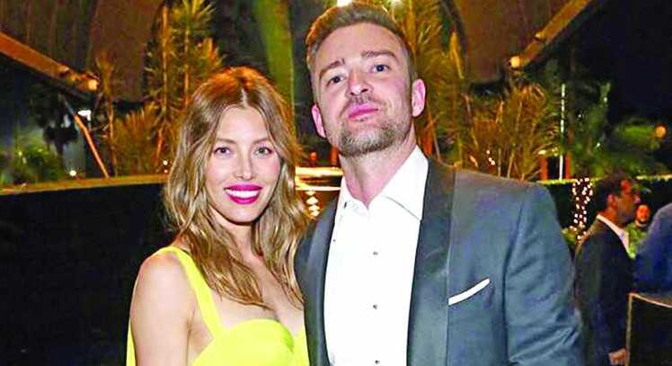 Timberlake apologizes to wife for 'strong lapse in judgment'
