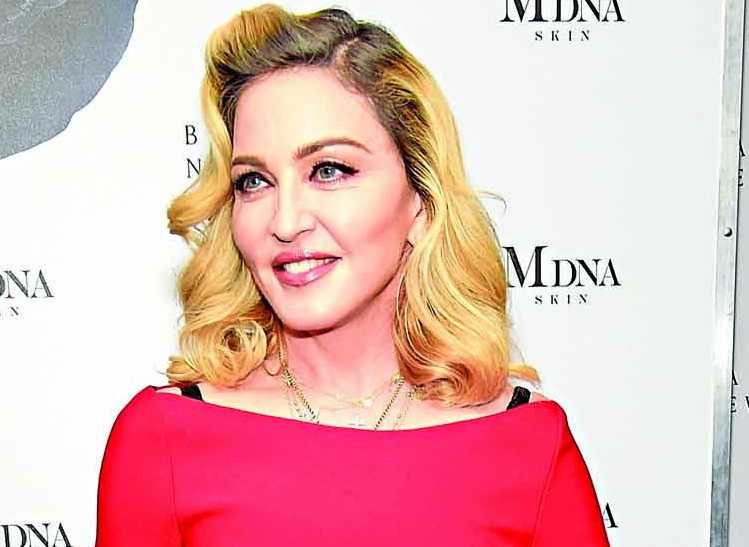 Madonna seeks blood treatment for pain
