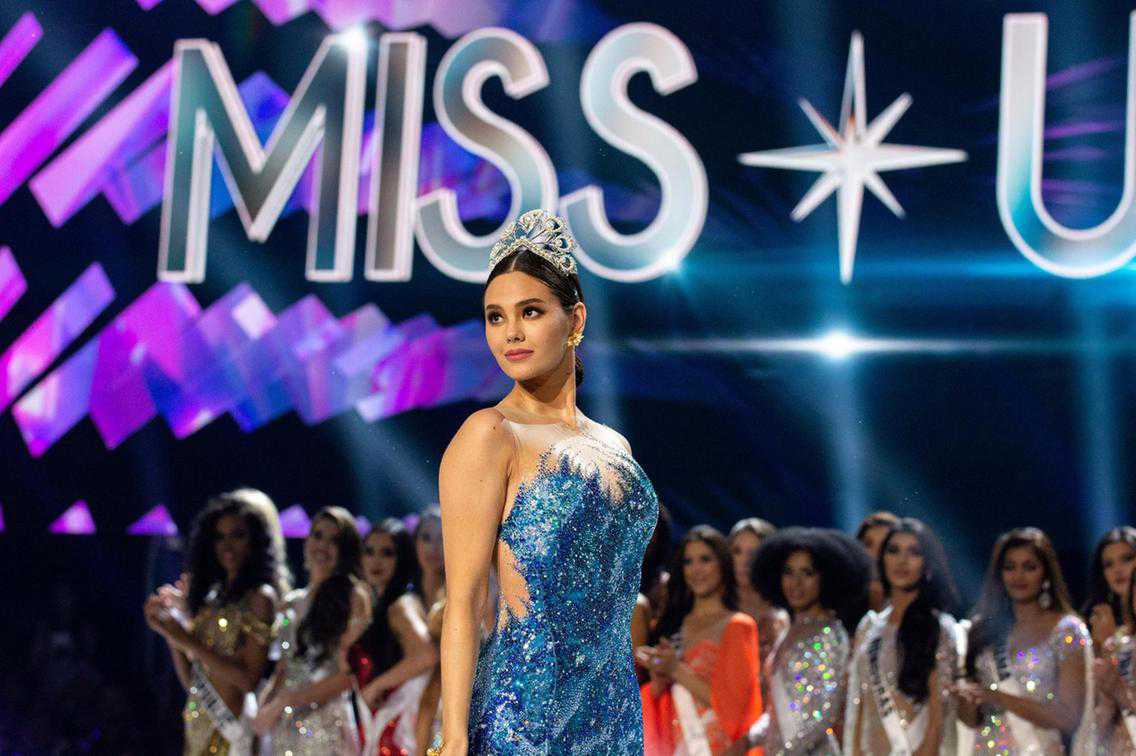 Catriona Gray's emotional tribute to her 'beloved Philippines' at Miss Universe final