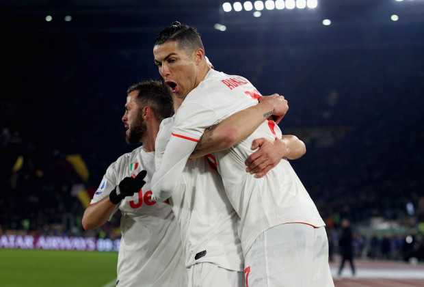 In-Form Ronaldo Sends Juventus Top