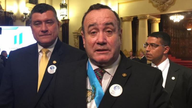 Guatemala swears in conservative Giammattei as President