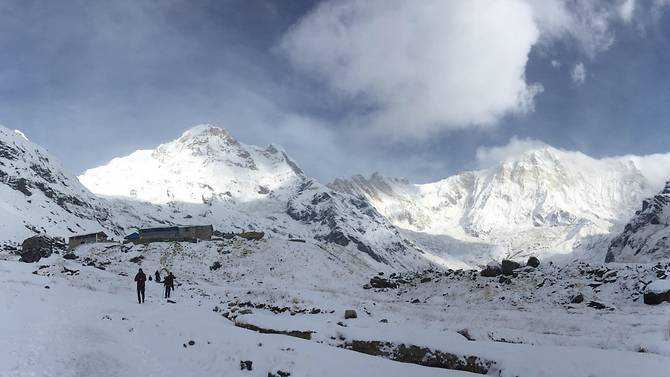 South Koreans among 7 missing in Himalayan avalanche